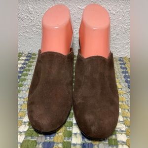 -Sofft Brown scalloped suede mules  8M 1508720